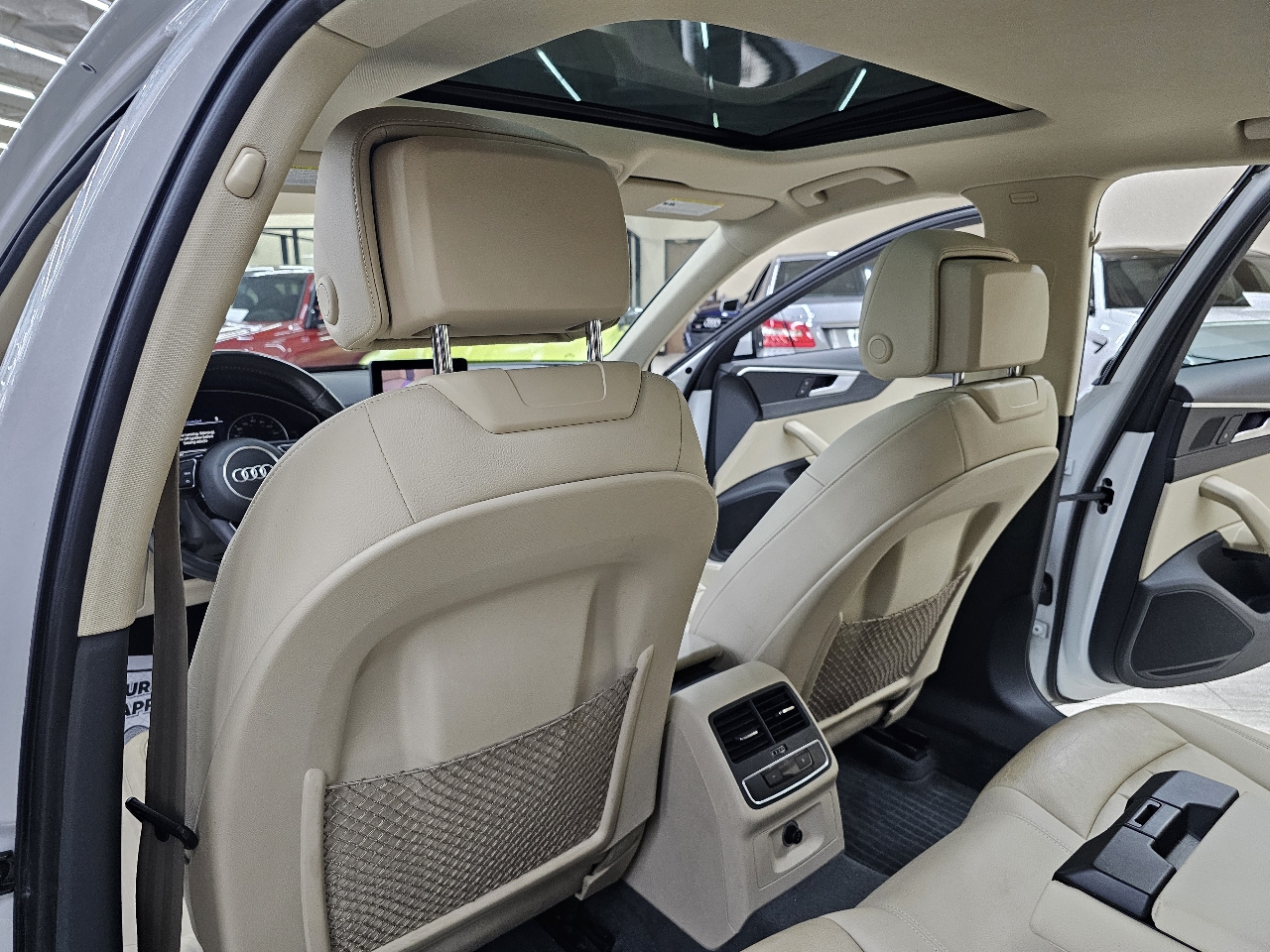 Audi A4 2.0T Premium Sedan 2017 Audi A4 2.0T Premium Sedan 2017