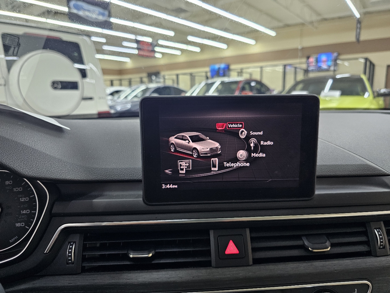 Audi A4 2.0T Premium Sedan 2017 Audi A4 2.0T Premium Sedan 2017