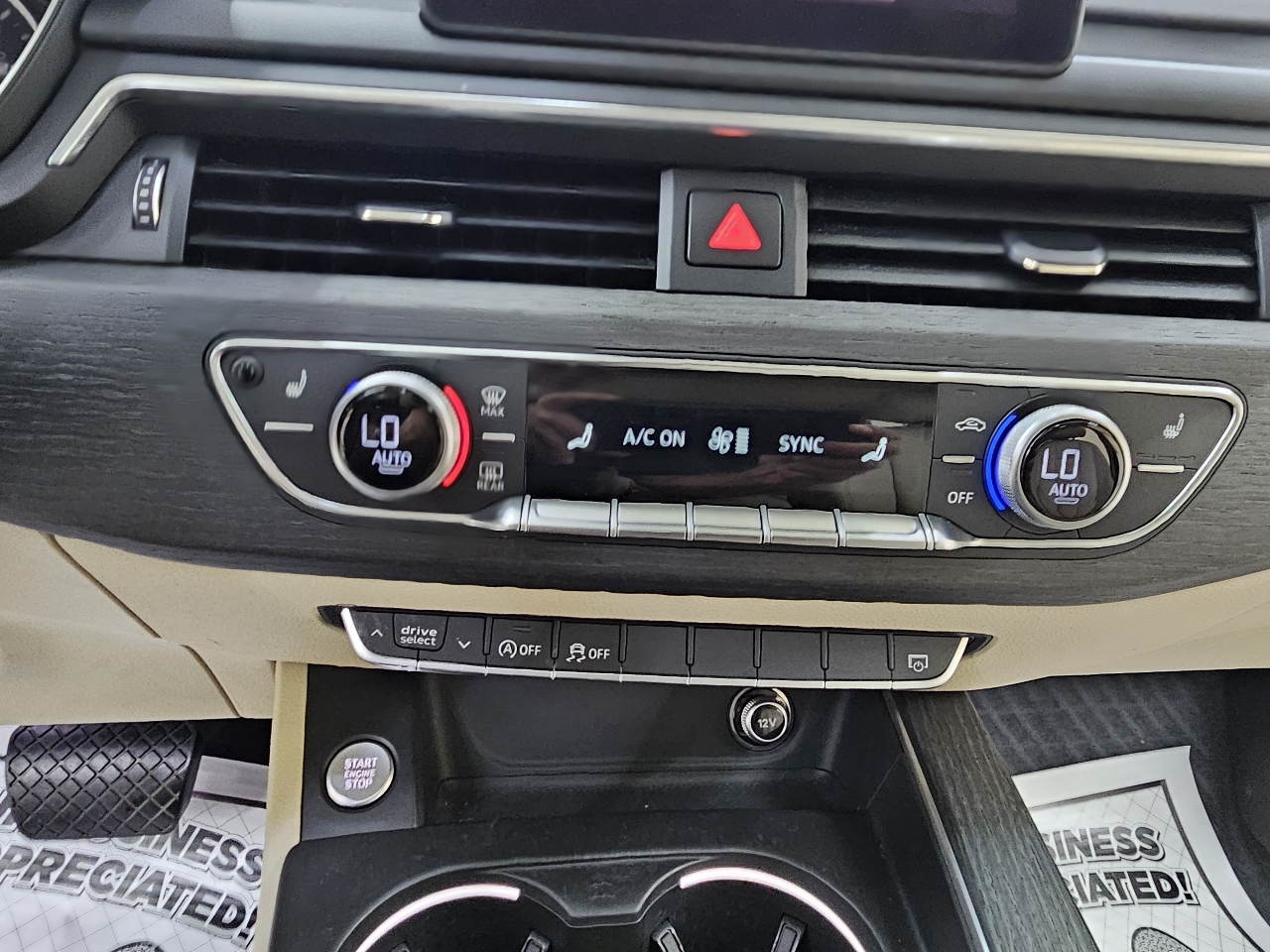 Audi A4 2.0T Premium Sedan 2017 Audi A4 2.0T Premium Sedan 2017