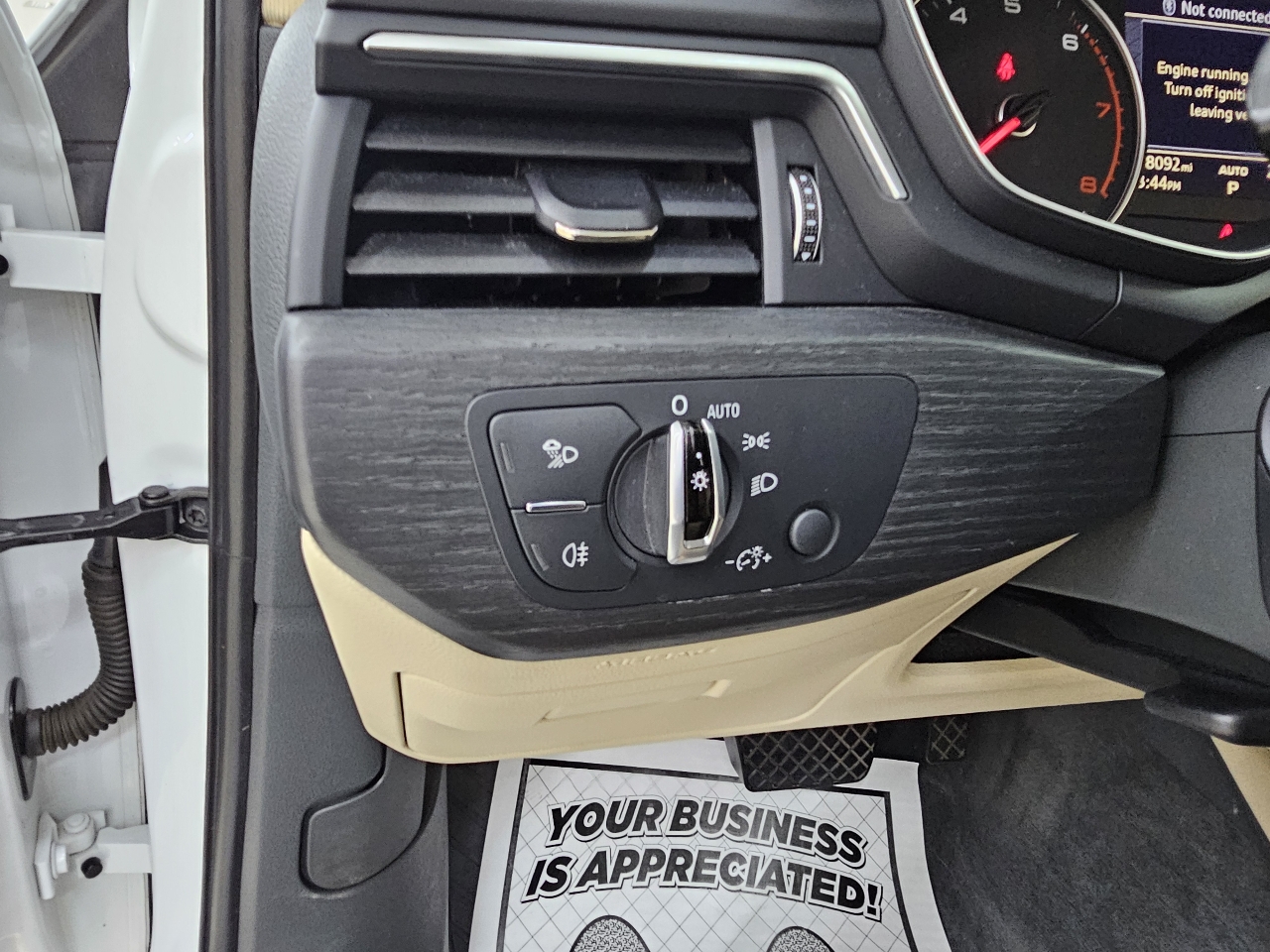 Audi A4 2.0T Premium Sedan 2017 Audi A4 2.0T Premium Sedan 2017