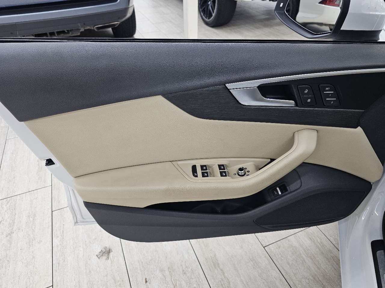 Audi A4 2.0T Premium Sedan 2017 Audi A4 2.0T Premium Sedan 2017