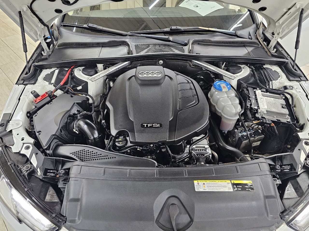 Audi A4 2.0T Premium Sedan 2017 Audi A4 2.0T Premium Sedan 2017