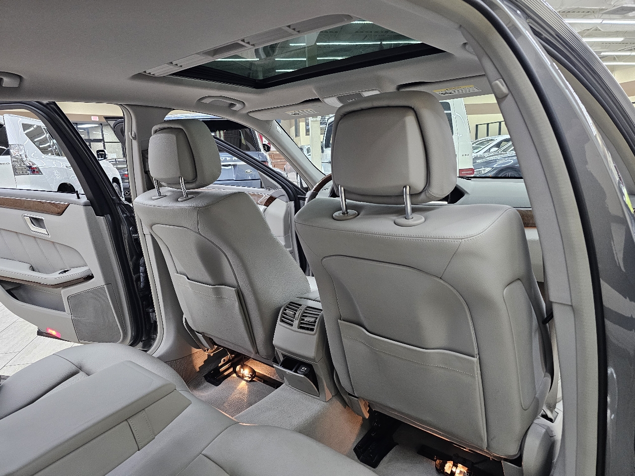 Mercedes-Benz E-Class E350 BlueTEC Sedan 2012 Mercedes-Benz E-Class E350 BlueTEC Sedan 2012