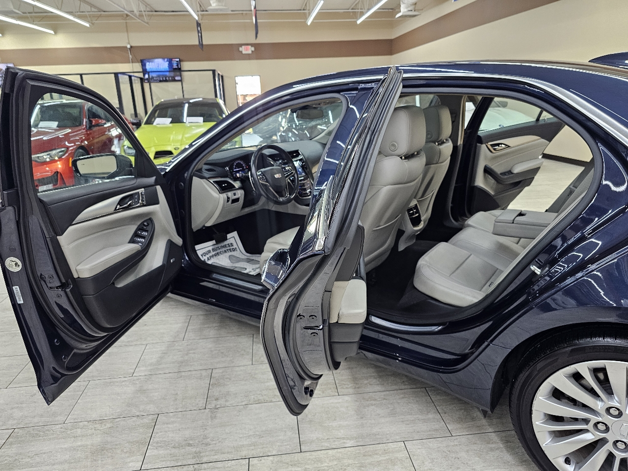 Cadillac CTS 2.0L Turbo Luxury AWD 2017 Cadillac CTS 2.0L Turbo Luxury AWD 2017