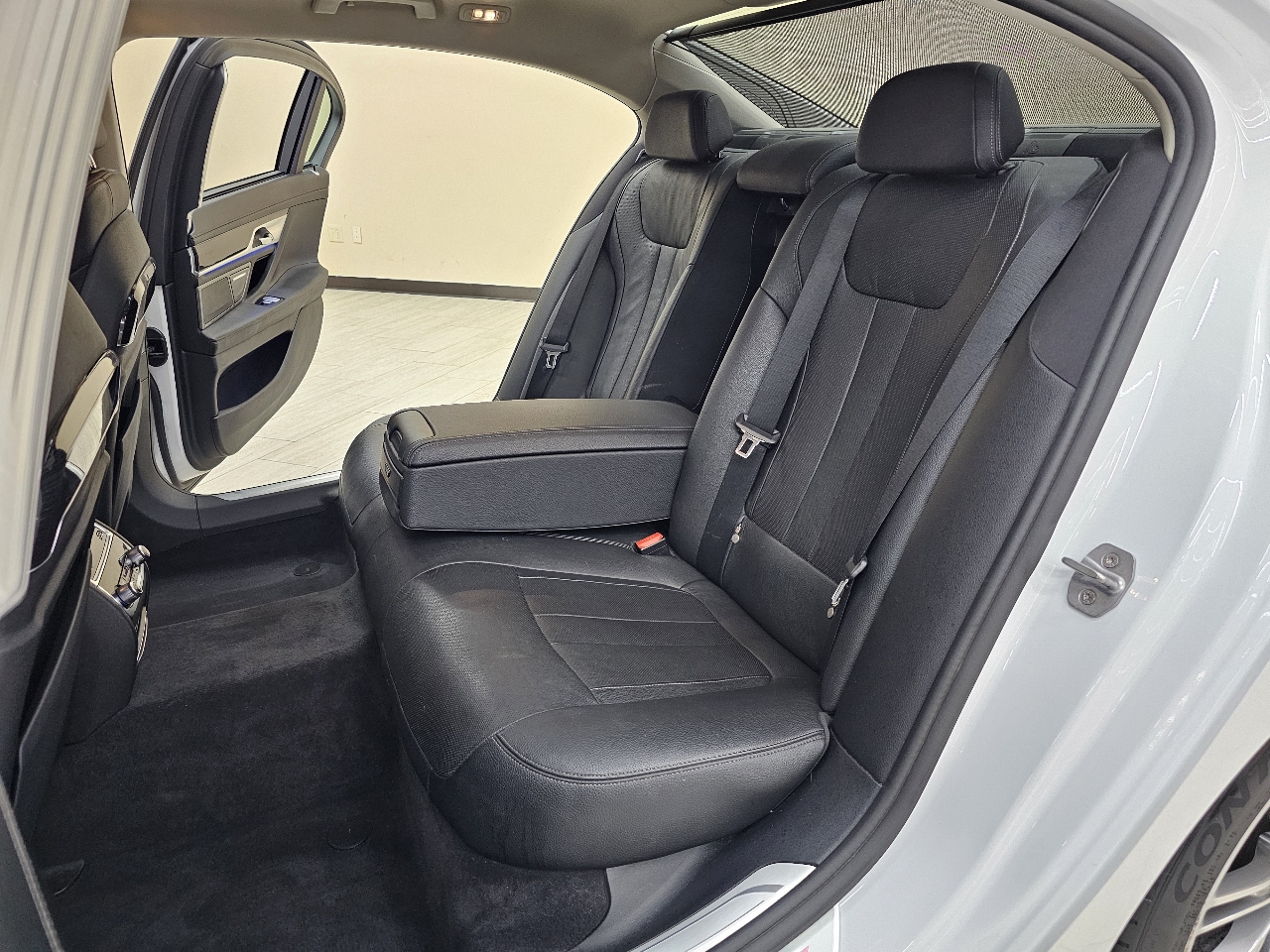 BMW 7-Series 740i 2016 BMW 7-Series 740i 2016