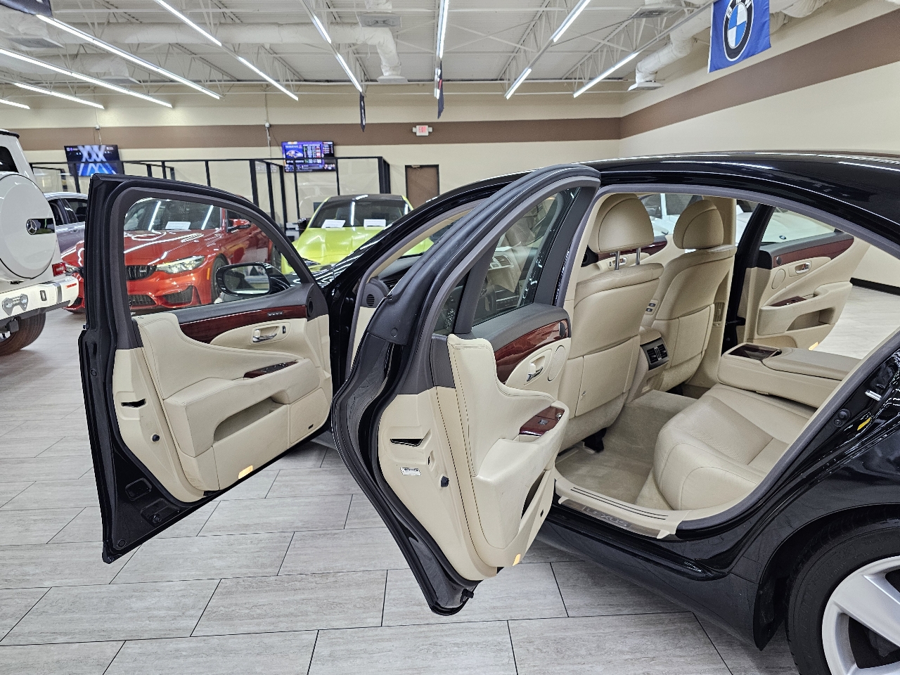 Lexus LS 460 Luxury Sedan 2012 Lexus LS 460 Luxury Sedan 2012