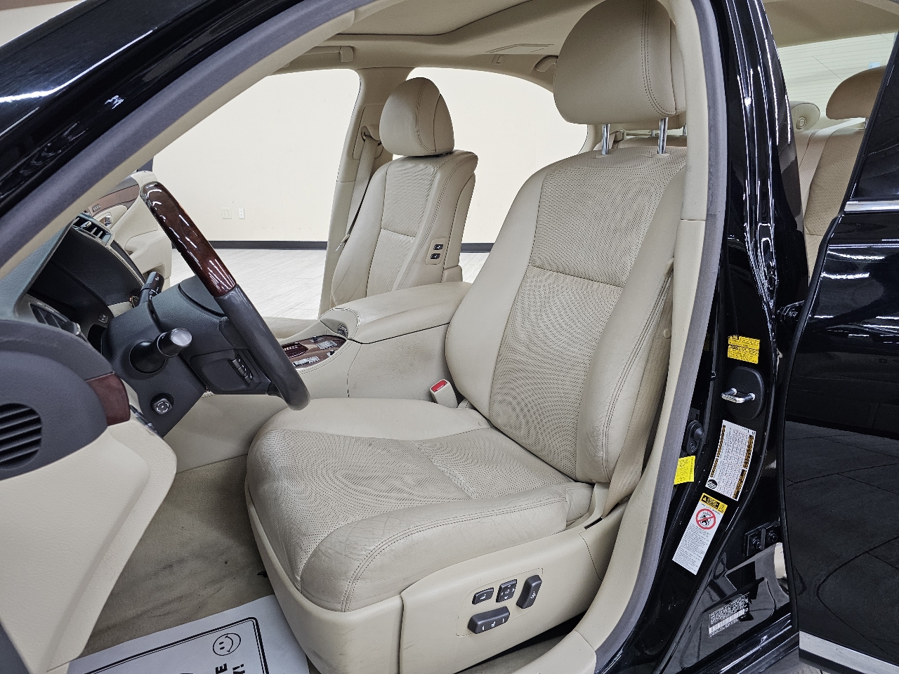 Lexus LS 460 Luxury Sedan 2012 Lexus LS 460 Luxury Sedan 2012