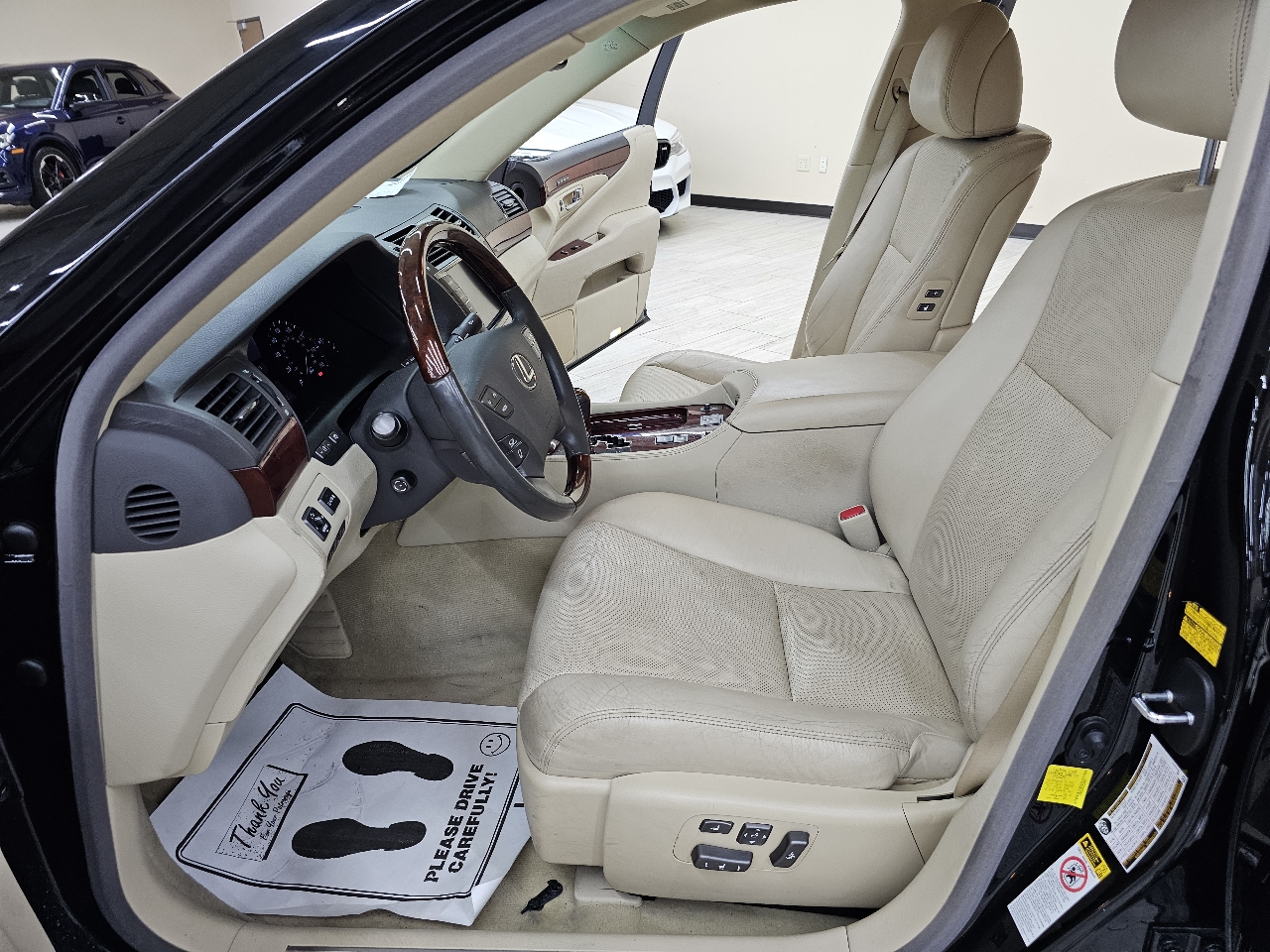 Lexus LS 460 Luxury Sedan 2012 Lexus LS 460 Luxury Sedan 2012