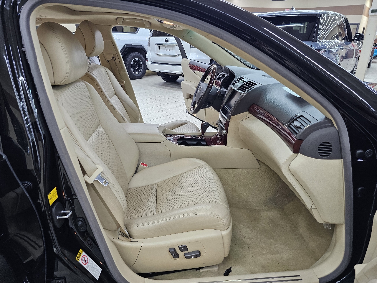 Lexus LS 460 Luxury Sedan 2012 Lexus LS 460 Luxury Sedan 2012