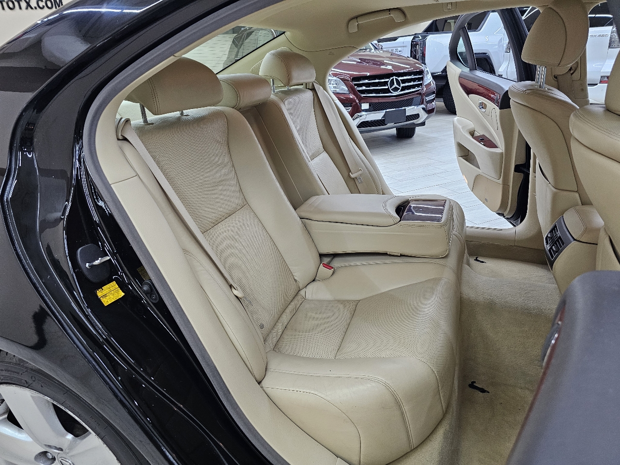 Lexus LS 460 Luxury Sedan 2012 Lexus LS 460 Luxury Sedan 2012