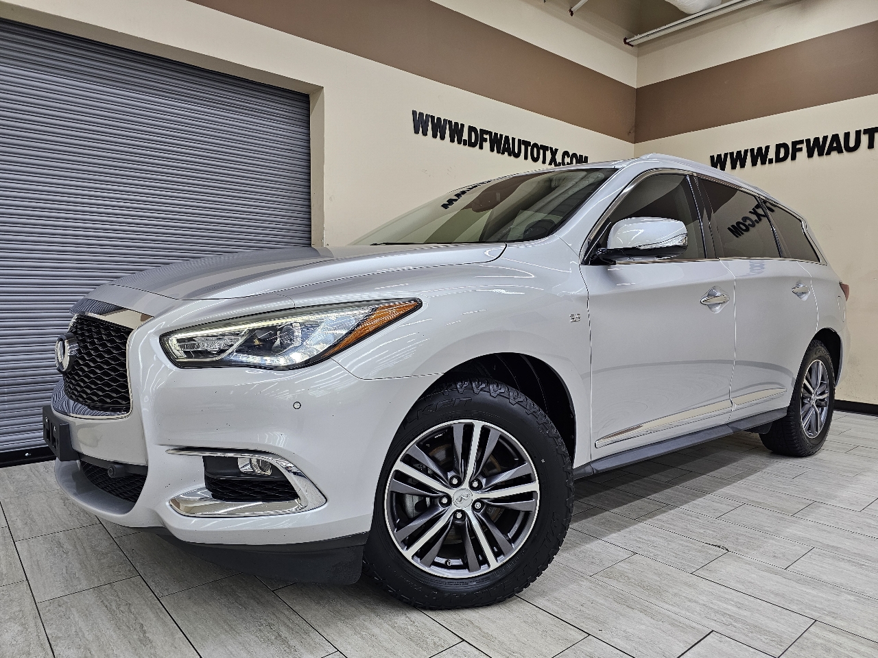 Infiniti QX60 Base FWD 2018 Infiniti QX60 Base FWD 2018