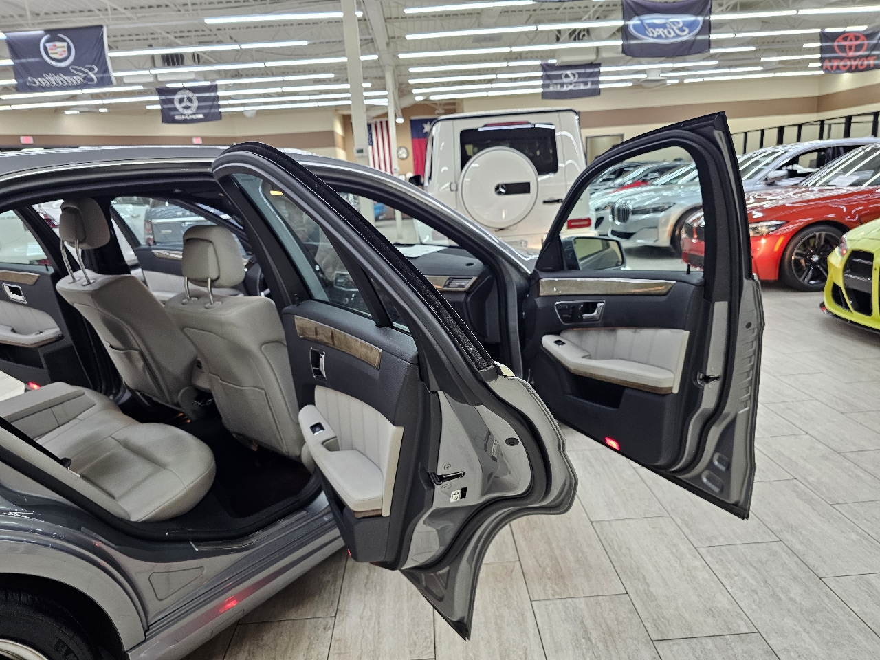 Mercedes-Benz E-Class E350 Sedan 2010