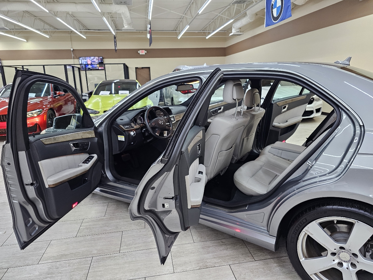 Mercedes-Benz E-Class E350 Sedan 2010