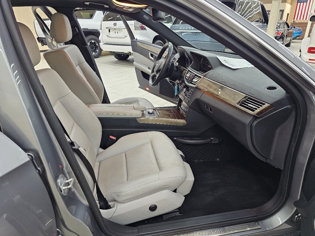 Mercedes-Benz E-Class E350 Sedan 2010