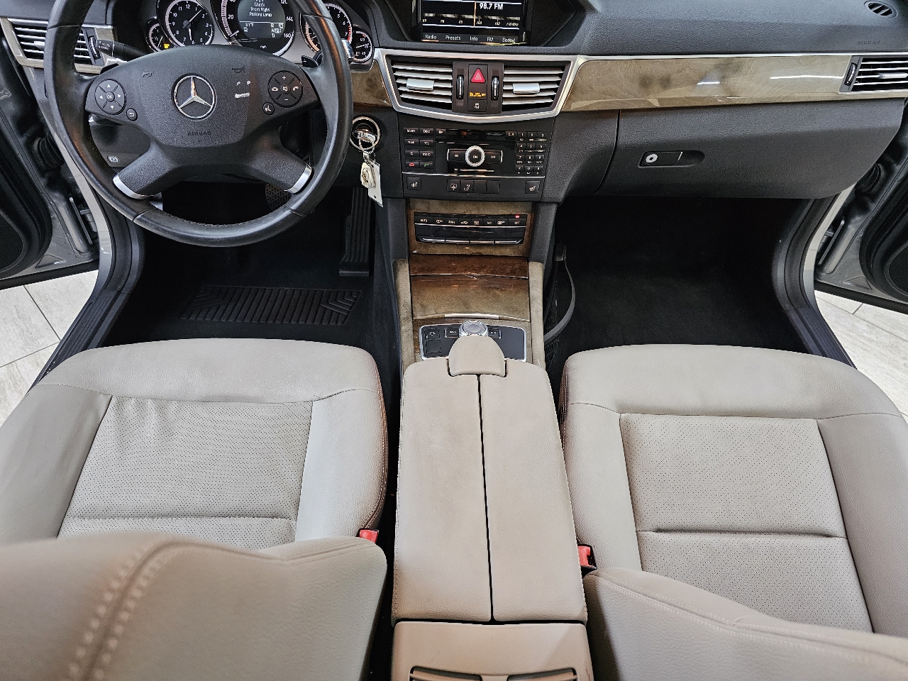 Mercedes-Benz E-Class E350 Sedan 2010