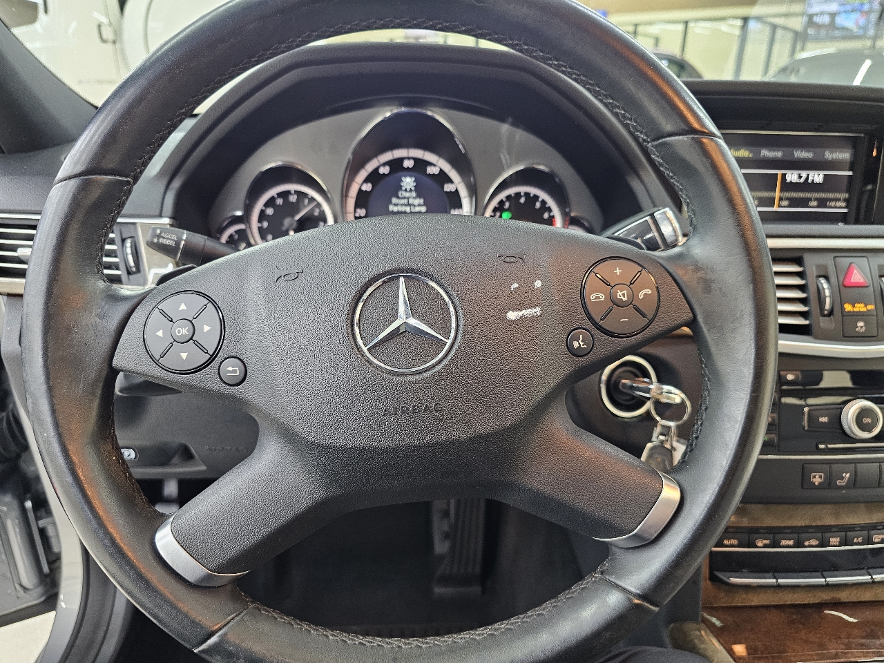 Mercedes-Benz E-Class E350 Sedan 2010