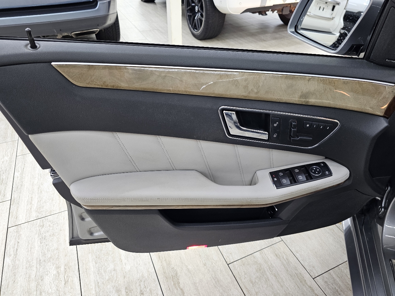 Mercedes-Benz E-Class E350 Sedan 2010