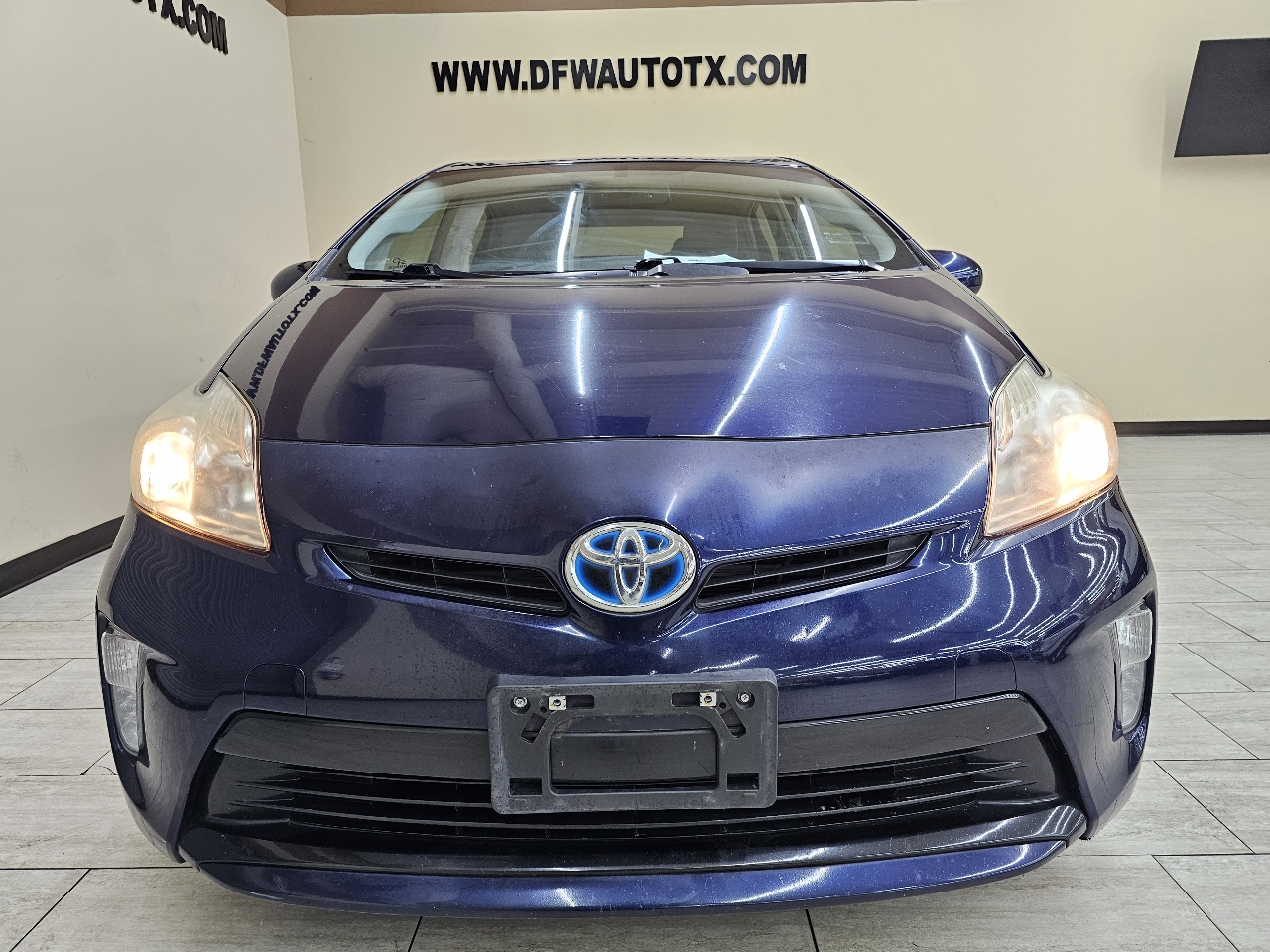 Toyota Prius V Two 2012