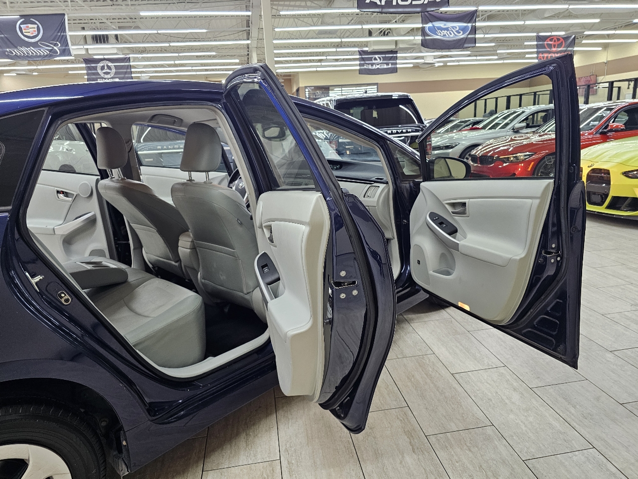 Toyota Prius V Two 2012