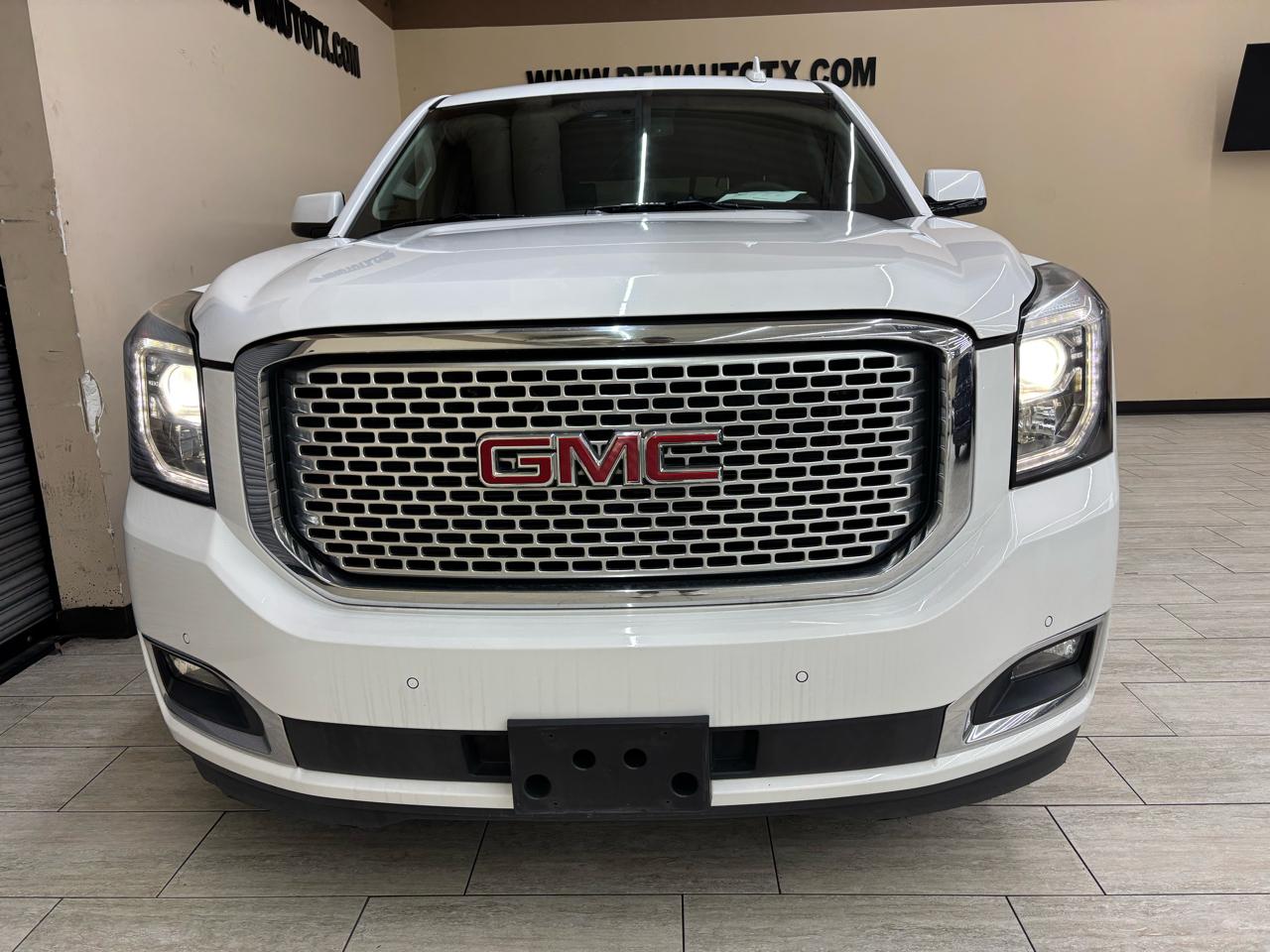 GMC Yukon Denali 4WD 2017