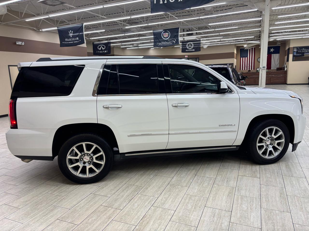 GMC Yukon Denali 4WD 2017