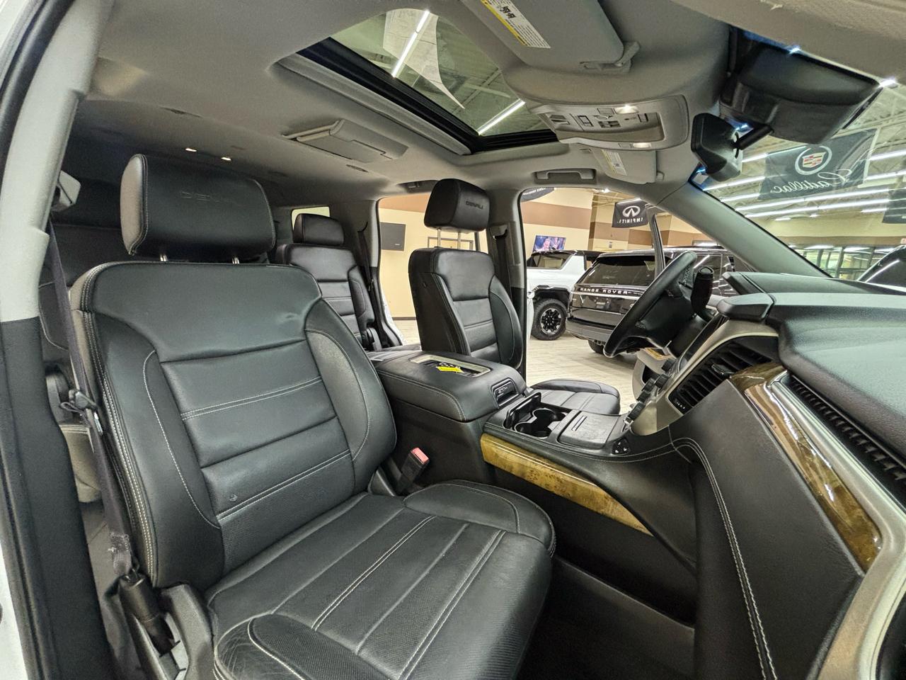 GMC Yukon Denali 4WD 2017