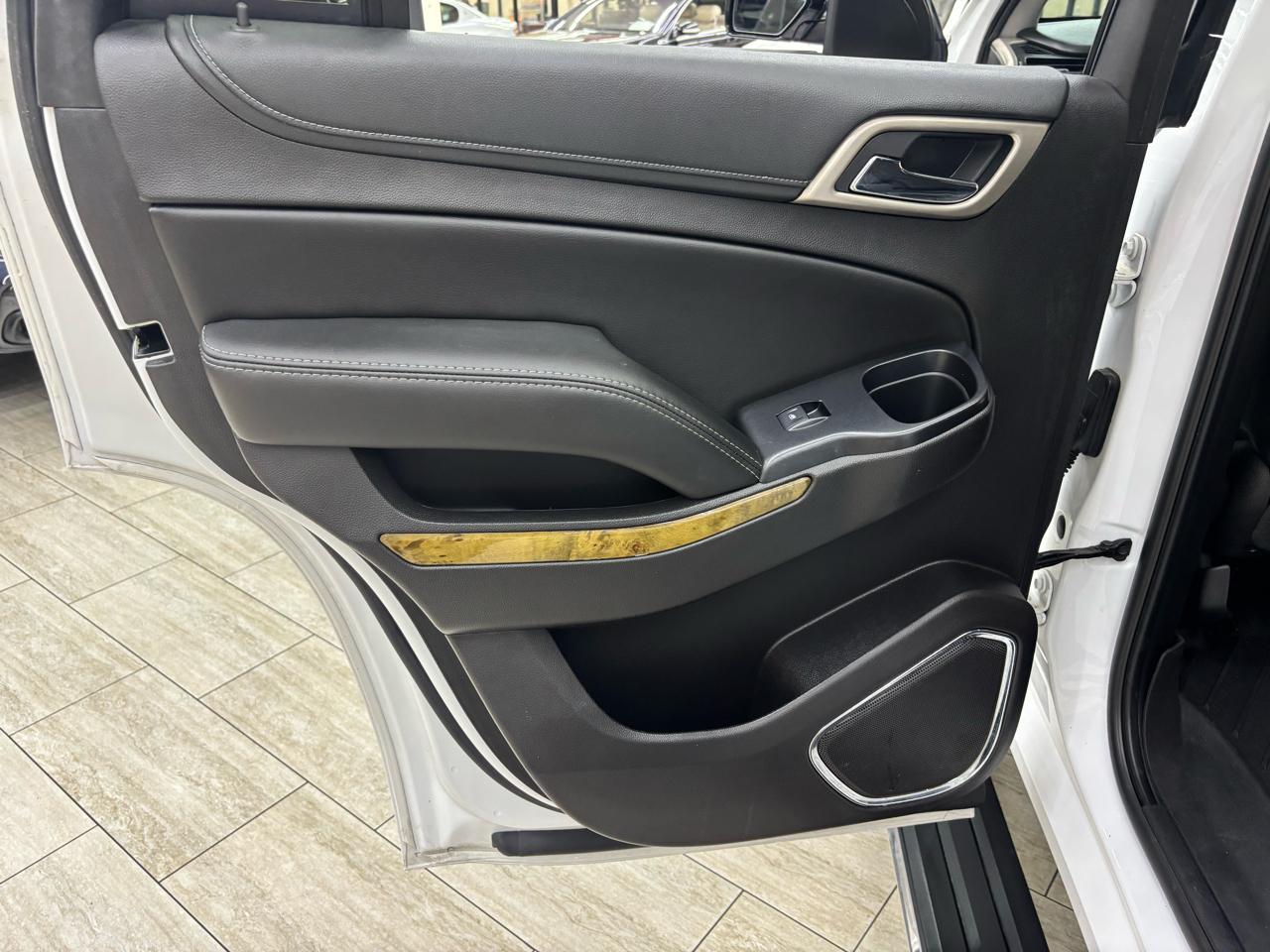 GMC Yukon Denali 4WD 2017