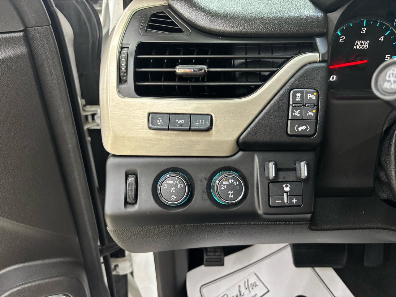 GMC Yukon Denali 4WD 2017