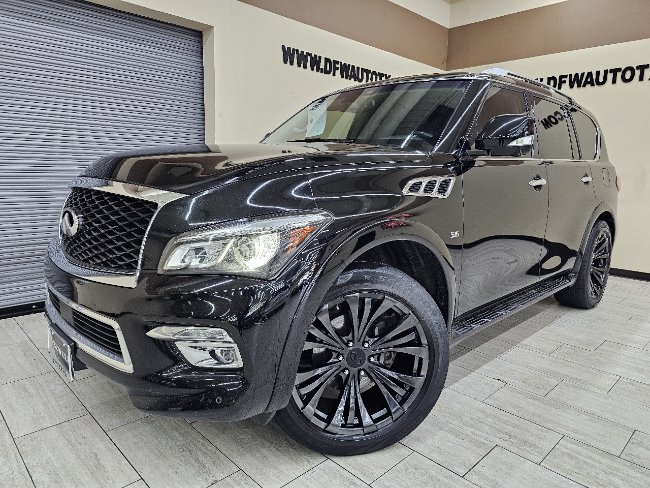 2017 INFINITI QX80 Base's photo