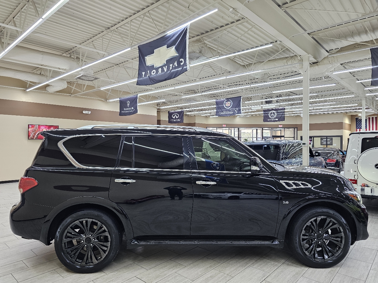 Infiniti QX80 2WD 2017