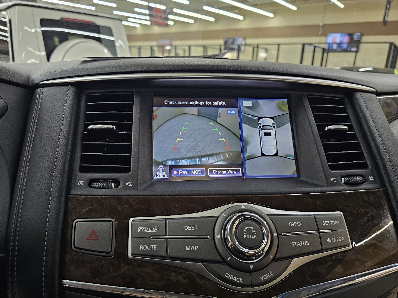 Infiniti QX80 2WD 2017