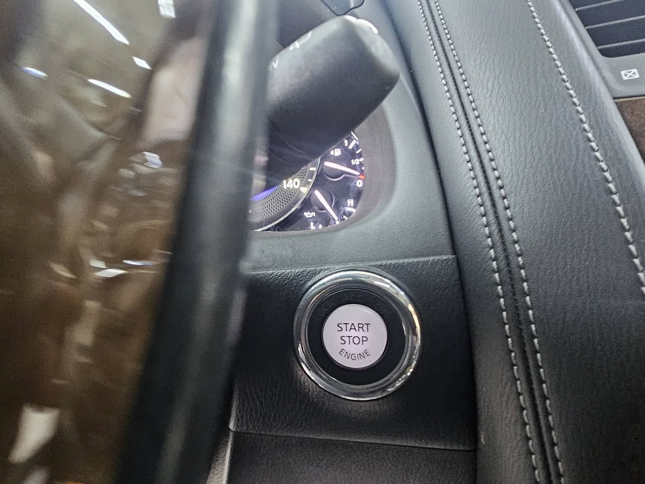 Infiniti QX80 2WD 2017