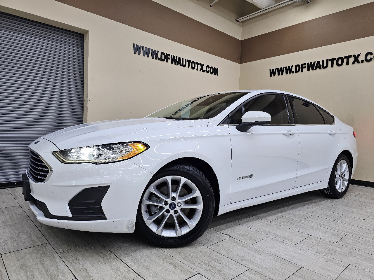 2019 Ford Fusion Hybrid SE's photo