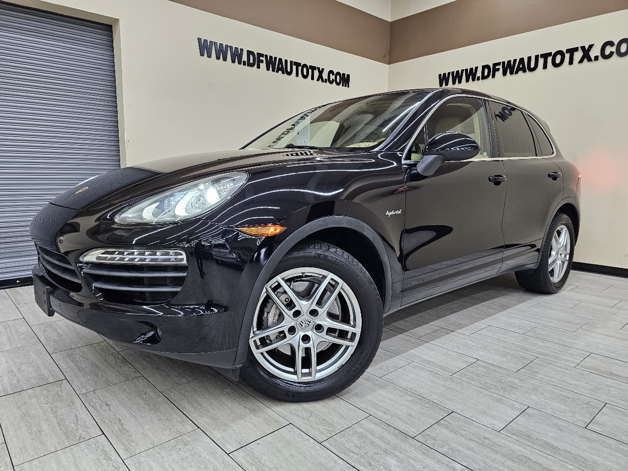 2014 Porsche Cayenne S Hybrid's photo