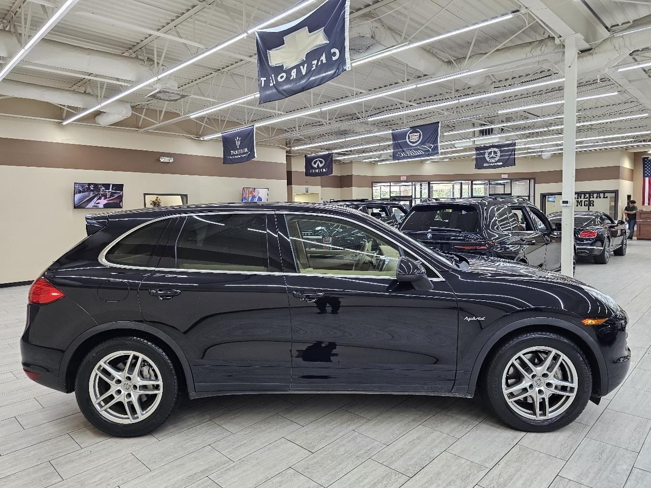Porsche Cayenne Hybrid S 2014