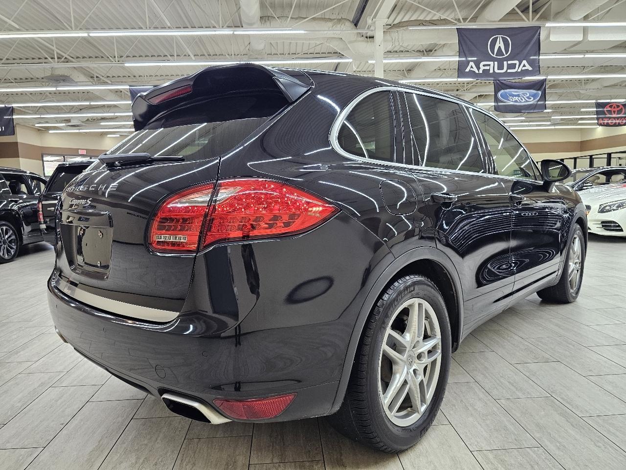 Porsche Cayenne Hybrid S 2014