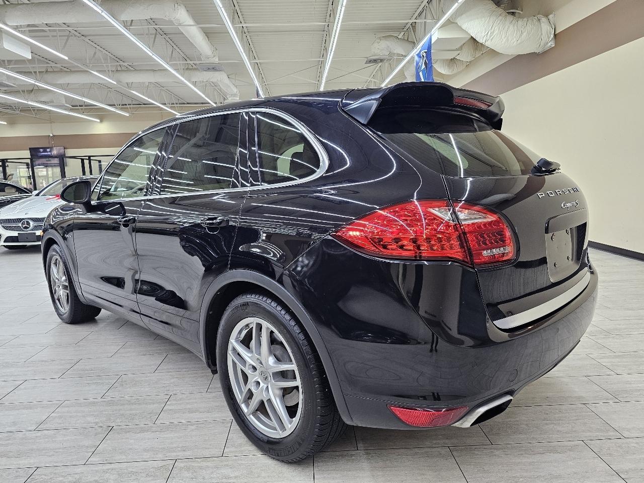 Porsche Cayenne Hybrid S 2014