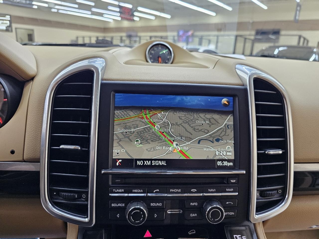 Porsche Cayenne Hybrid S 2014