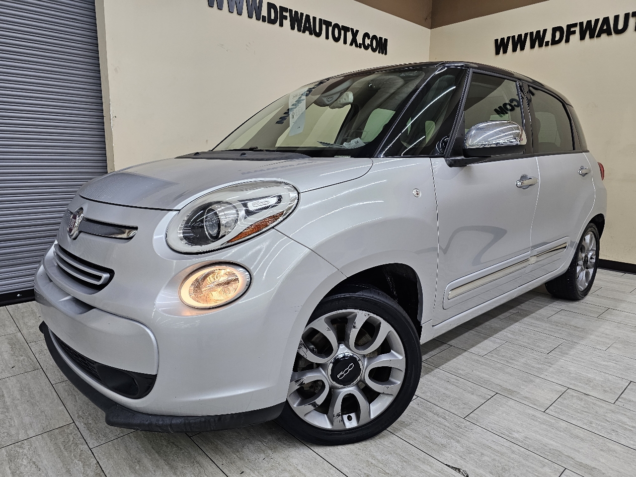 2017 FIAT 500L Lounge's photo