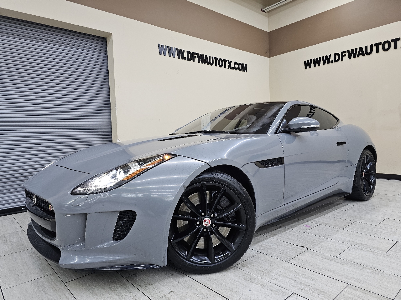2017 Jaguar F-TYPE S's photo