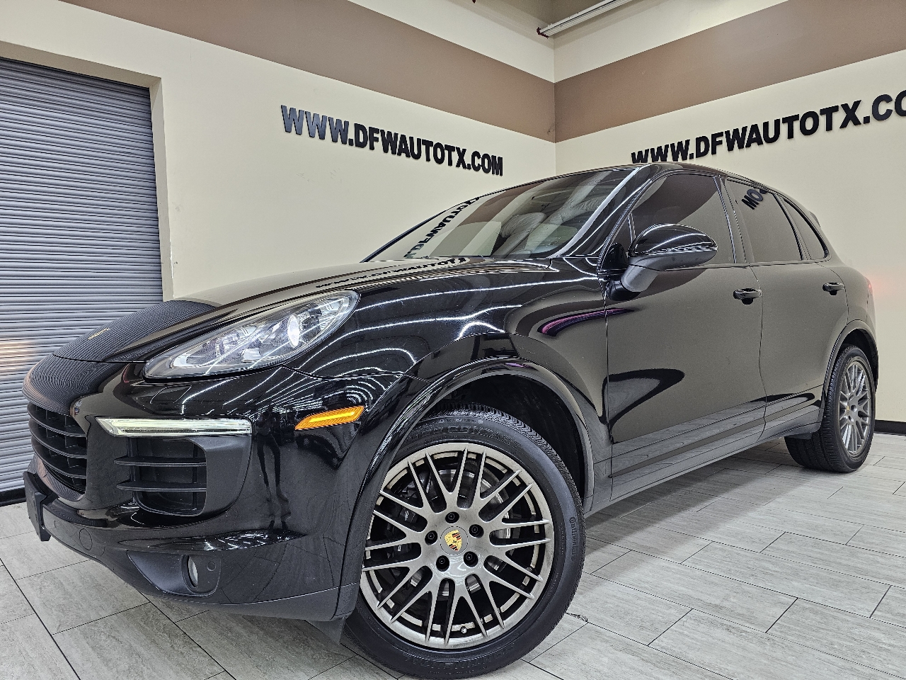 2018 Porsche Cayenne Platinum Edition's photo