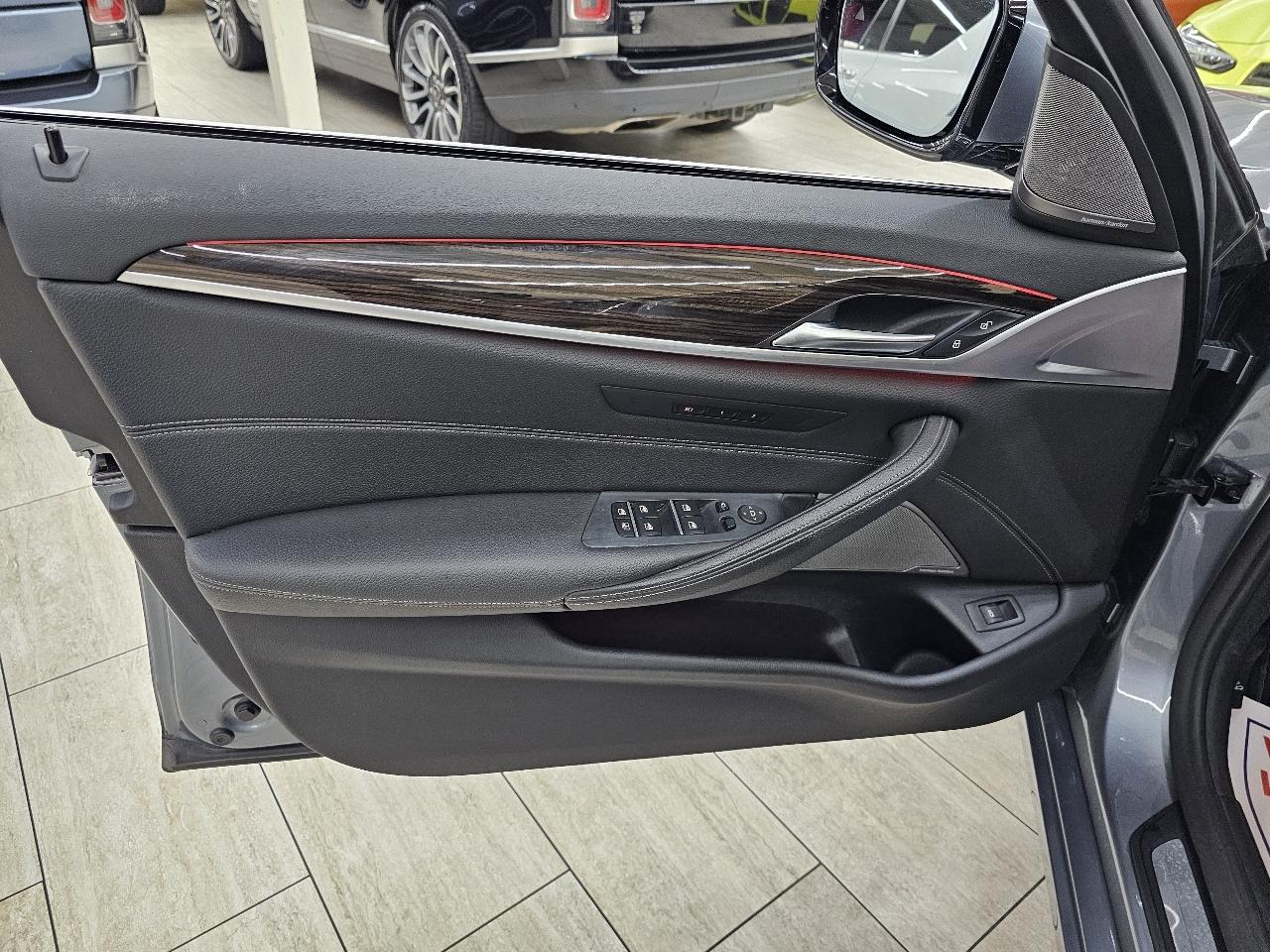 BMW 5-Series 540i xDrive 2019