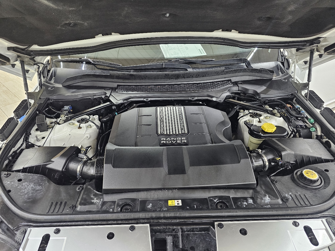 Land Rover Range Rover 5.0L V8 Supercharged 2014