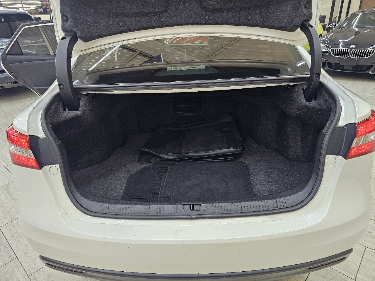 Toyota Avalon XLE Premium 2014