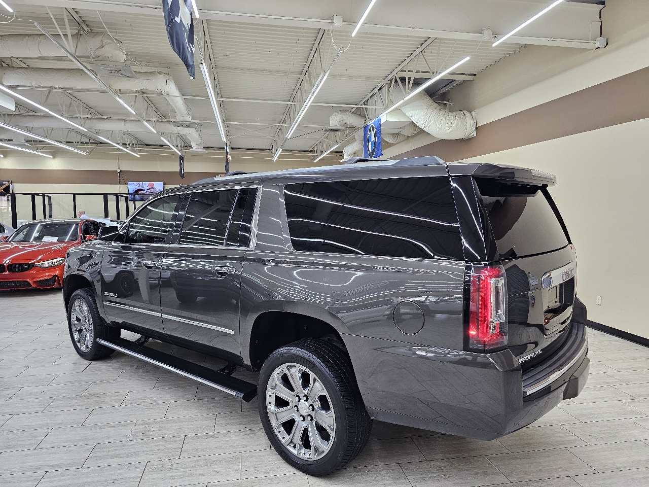 GMC Yukon XL Denali 4WD 2019