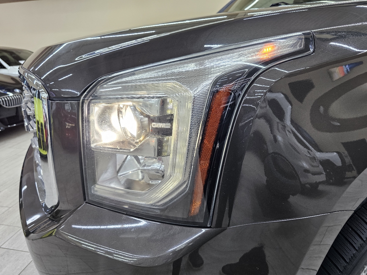 GMC Yukon XL Denali 4WD 2019