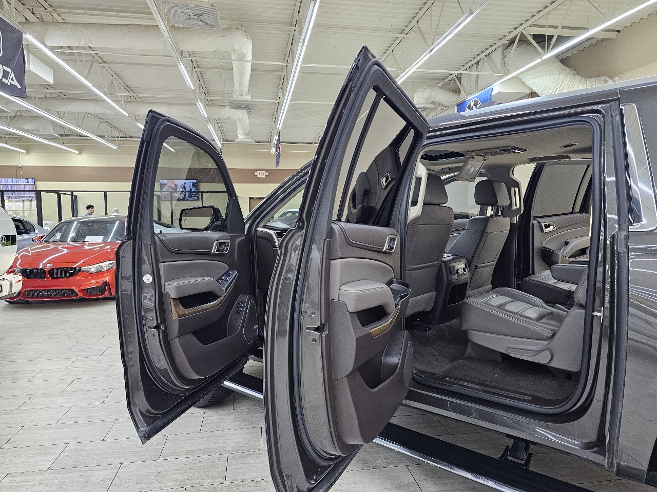 GMC Yukon XL Denali 4WD 2019