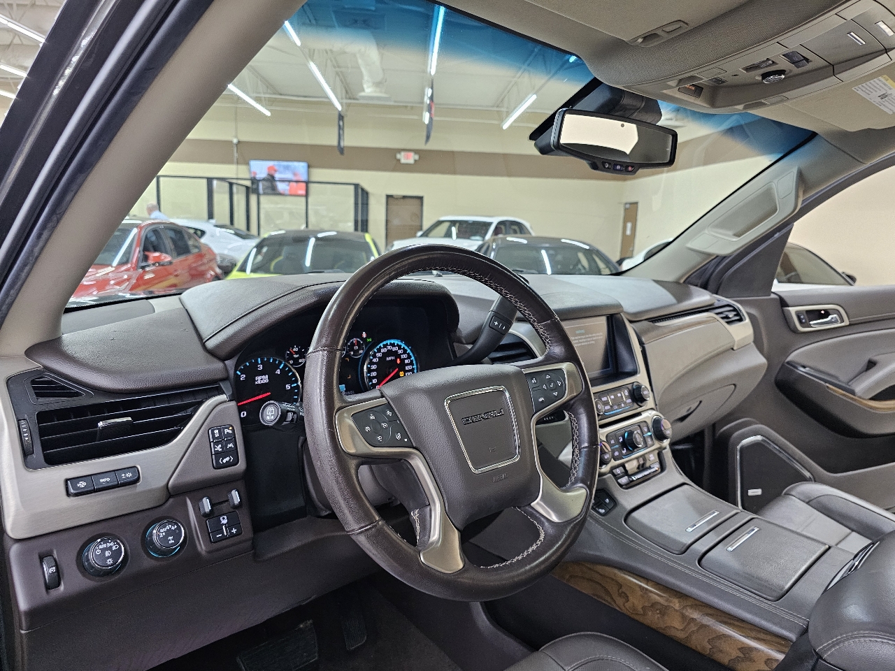 GMC Yukon XL Denali 4WD 2019