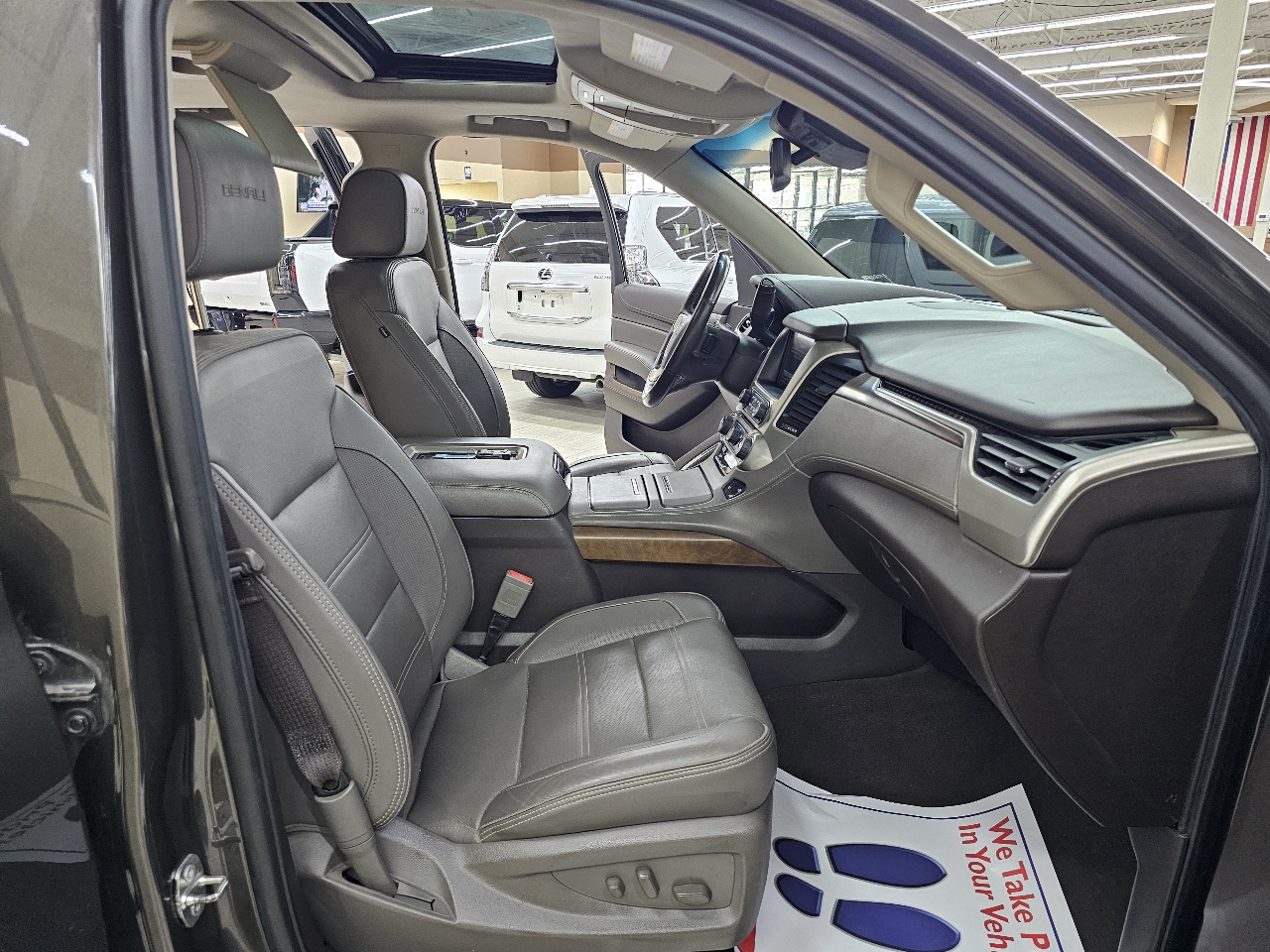 GMC Yukon XL Denali 4WD 2019