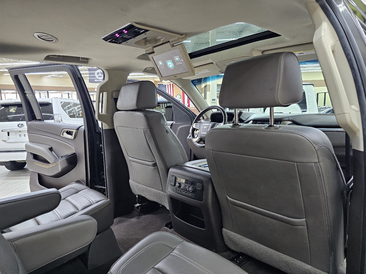 GMC Yukon XL Denali 4WD 2019